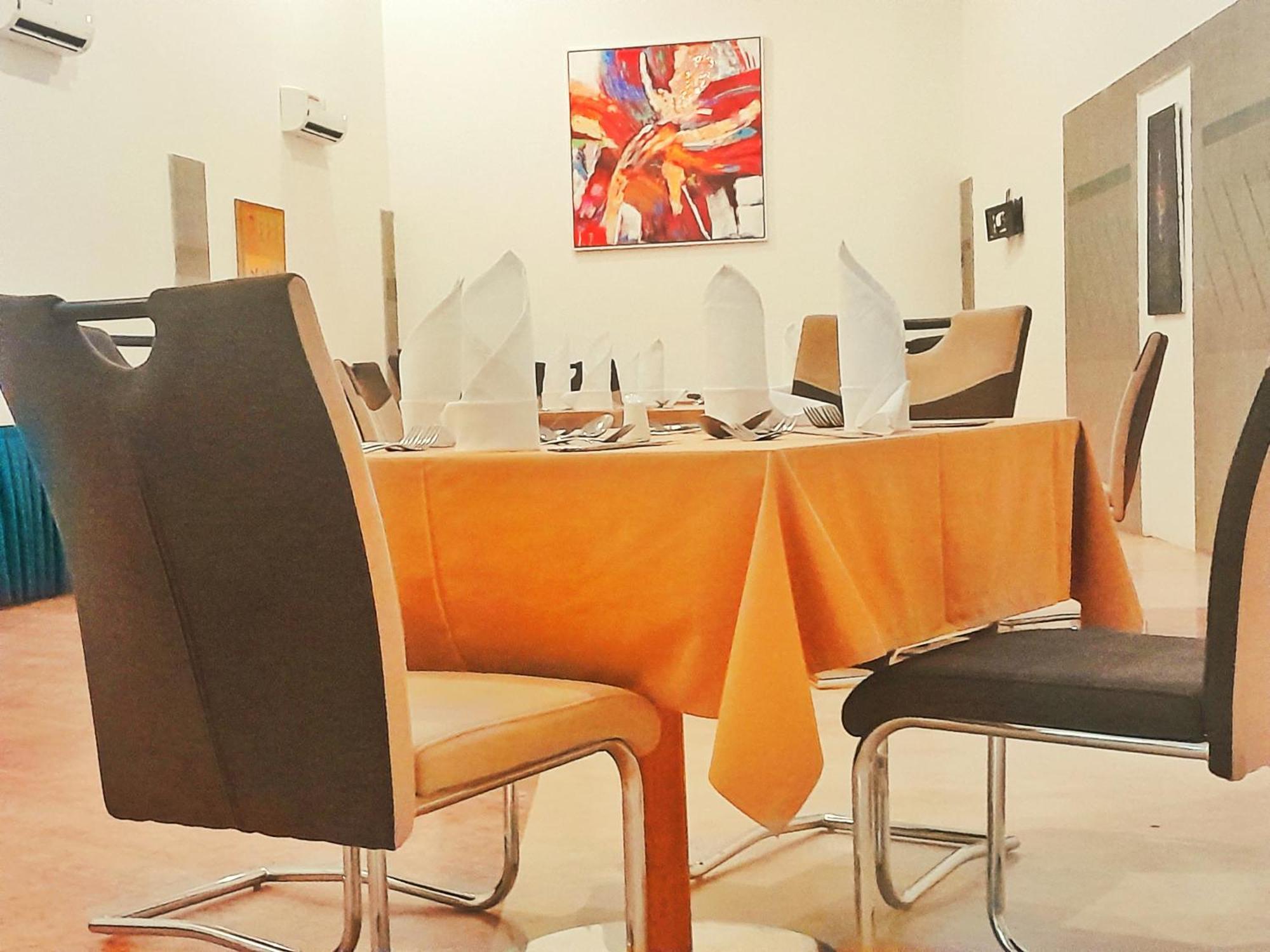 L'Amitie Hotel NʼDjamena Exterior foto